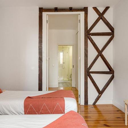 Appartement Joivy Inviting Flat Next To Carmo Convent à Lisboa Extérieur photo