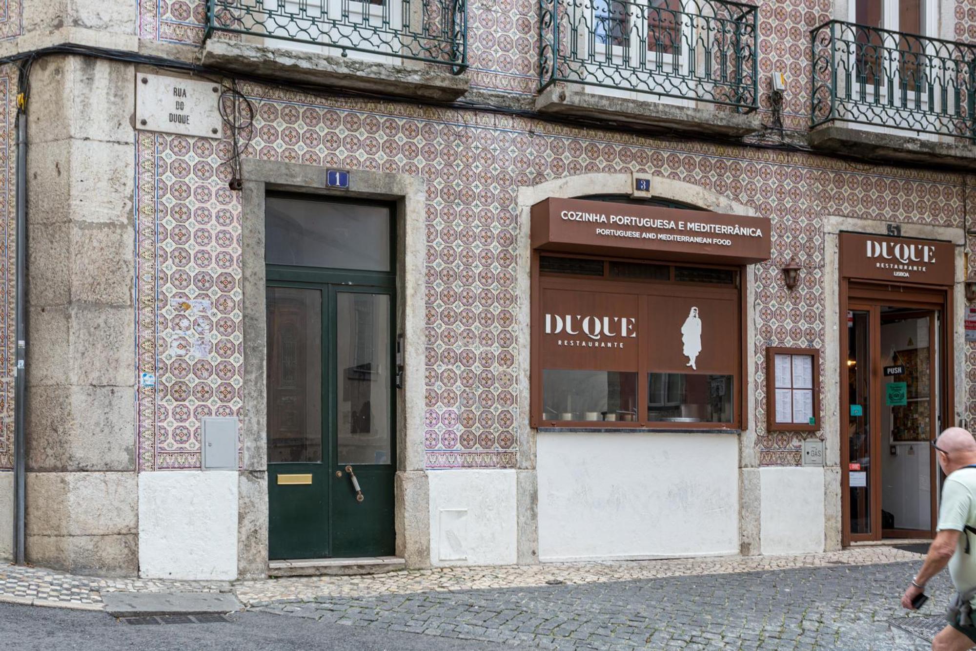 Appartement Joivy Inviting Flat Next To Carmo Convent à Lisboa Extérieur photo