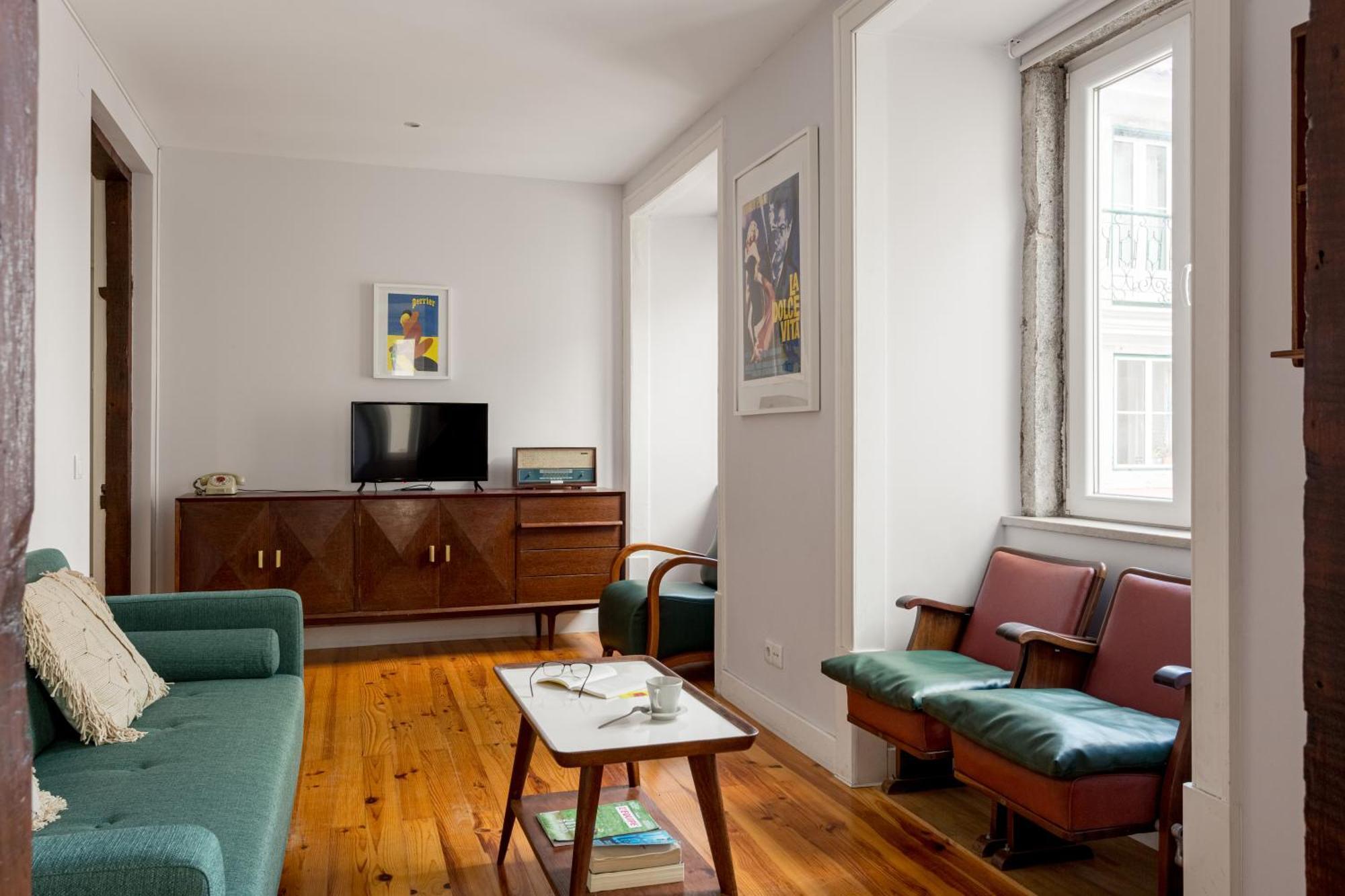 Appartement Joivy Inviting Flat Next To Carmo Convent à Lisboa Extérieur photo