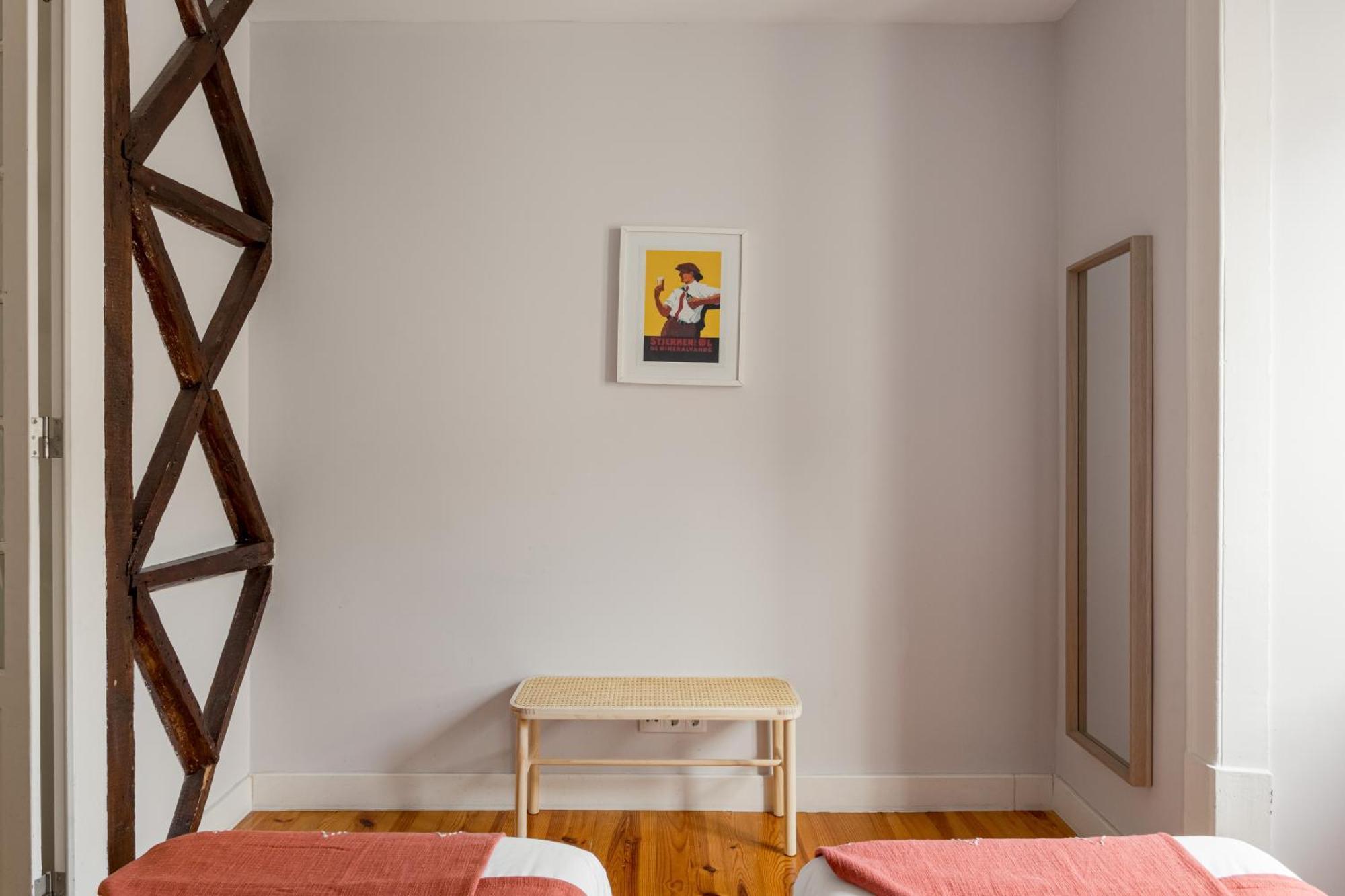Appartement Joivy Inviting Flat Next To Carmo Convent à Lisboa Extérieur photo